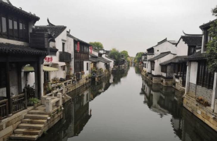 蝙蝠侠：阿甘骑士